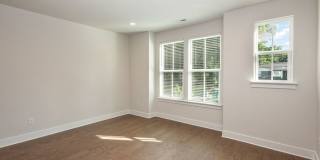 2319 Rozzelles Ferry Road Gallery 4