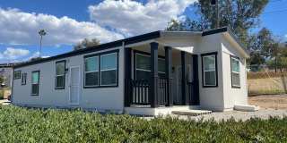2 Bedroom 2 Bath Single Story Home With A/C and a Bonus Room Gallery 1