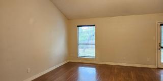 Lovely 3/2 in a great location! Gallery 5