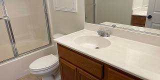 Cozy Town Home For Rent Gallery 27