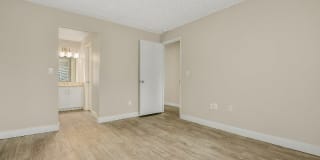 Avana at South Station Gallery 29