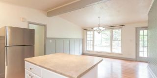 203 Hathaway Drive Gallery 7