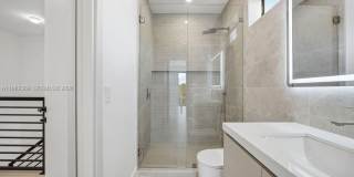 1321 NE 13th Avenue 1321, Fort Lauderdale, FL 33304 Gallery 19