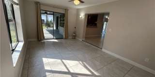 701 SW 9th Avenue Gallery 12