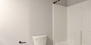 2417 East 7th Street Gallery 10
