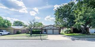 Charming 3 bedroom 2 bath home available soon!! Gallery 1