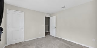 Panther Creek Family Home Gallery 25