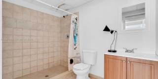 2417 Pierce Street -, Hollywood, FL 33020 2417 Pierce Street -, Hollywood, FL 33020 Gallery 23