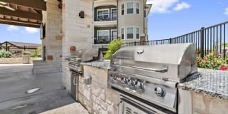 Sadler House Luxury Apartment Homes Gallery 20