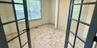 Newly Remodeled - Modern 3 Bedroom Duplex with Finished Basement and an Office Room! Gallery 8