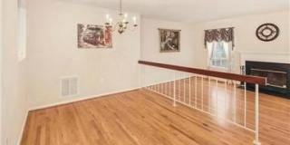 10241 GREEN HOLLY TER Gallery 11