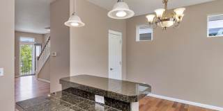 Spacious Living in a Modern Townhome Gallery 8