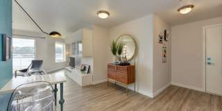 Summit at Lake Union Gallery 8