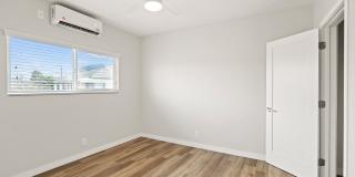 1352 W 36th Street apartments Gallery 38