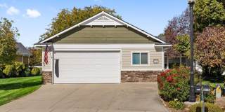 Charming 3-Bedroom Home in a Desirable Garden City Location! Gallery 1