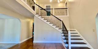 **$1500 OFF 2ND FULL MONT'S RENT** Beautiful Home in Lake Oswego with Private Sports Court in the Sought After Westview Estates! Gallery 1
