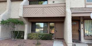 Adorable centrally located townhome Gallery 1