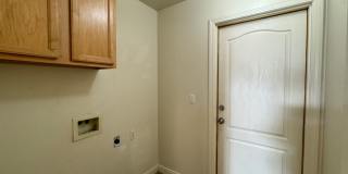 Beautiful home in Riverlakes Community Gallery 14