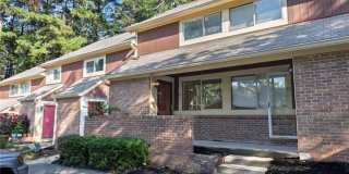 Renovated townhome in Great Alpharetta location Gallery 1