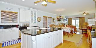 209 1st Avenue Gallery 3