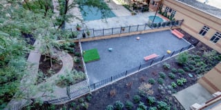 1800 Oak Apartments Gallery 79