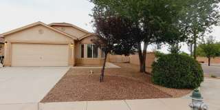 3 bed 2 bath home in Huning Ranch Gallery 1