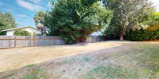 Application pending- Location, Location! - Four Bedroom house located minutes from Des Moines Waterfront Gallery 37