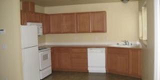 3.bd/2.5ba Townhouse in Puyallup Gallery 5