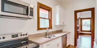 Expansive Six Bedroom House Steps from USC Campus! Gallery 9