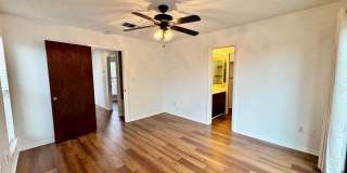 Move-In Ready Townhome with Thoughtful Multi-Level Design And NEW Flooring! Gallery 12