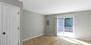 The Riverside Apartment Homes Gallery 14
