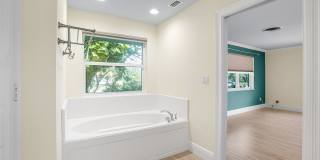 500 Gardenia Lane Gallery 21