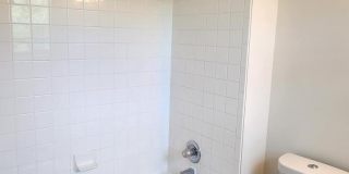45512 LAKEMONT Square Gallery 13