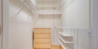 7046 FALLS REACH Drive Gallery 20