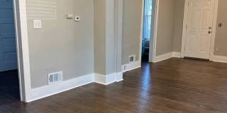 SPECIAL-HALF OFF FIRST FULL MONTHS RENT-Charming 2 Bedroom Home Near Dundee! Gallery 5