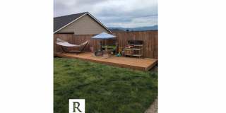 East Medford Cedar Links Living Gallery 32