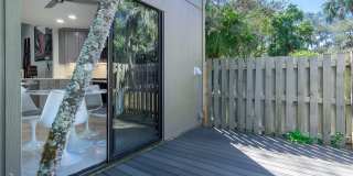 101 WOODLAND Place Gallery 15