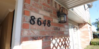 8648 Glen Meadow Lane Gallery 1