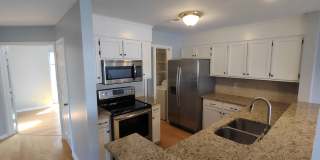 2BD/1BA Condo located in Lakeshore Village! Gallery 3