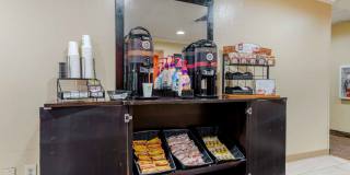 Elizabeth - Newark Airport Gallery 11