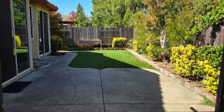 Broadstone - 3bdrm, 2 bath - Close to Shopping, Park & Schools! Gallery 21