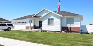 Smithfield Home for Rent with Resort Style Amenities! Gallery 1