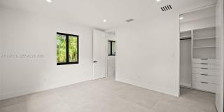 235 NE 91st St Gallery 21