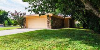 Cozy 3-Bedroom Home Cozy 3-Bedroom Home Gallery 1