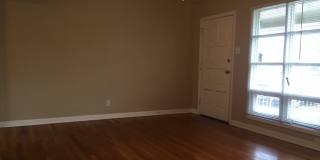 Huge 4 Bedroom/2 Bath/2 Living Room House close to TTU - Available AUGUST Gallery 4