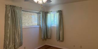 Beautifully updated 3-bedroom 1 bath duplex in Springfield! Gallery 19