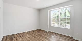 Luxury End-Unit Townhome in Desirable Chateau Community Gallery 21