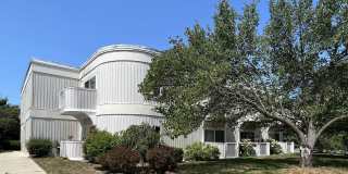 Inviting Fully Furnished Studio Condo! Gallery 22