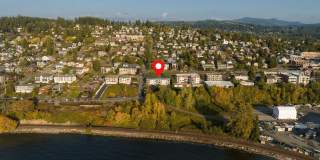 2 Bed, 1 Bath- Bay view apartment near Fairhaven and Boulevard Park Gallery 20