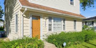 Charming 3BR House in Downers Grove Gallery 1
